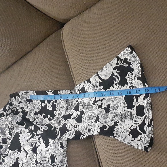 Olivia Matthews Dress - Picture 5 of 7